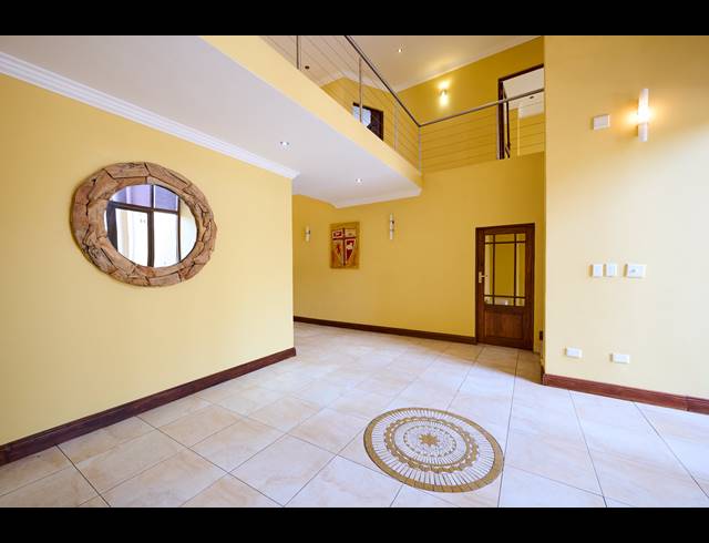 7 BEDROOM HOUSE FOR SALE IN BLUE HILLS
